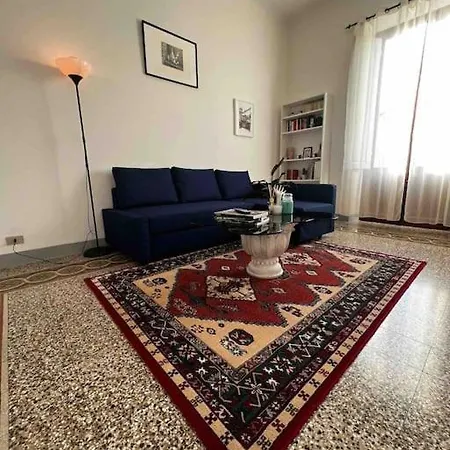 Gianni's Flat *