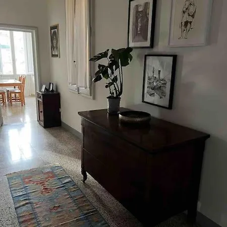 Gianni's Flat * فلورنس